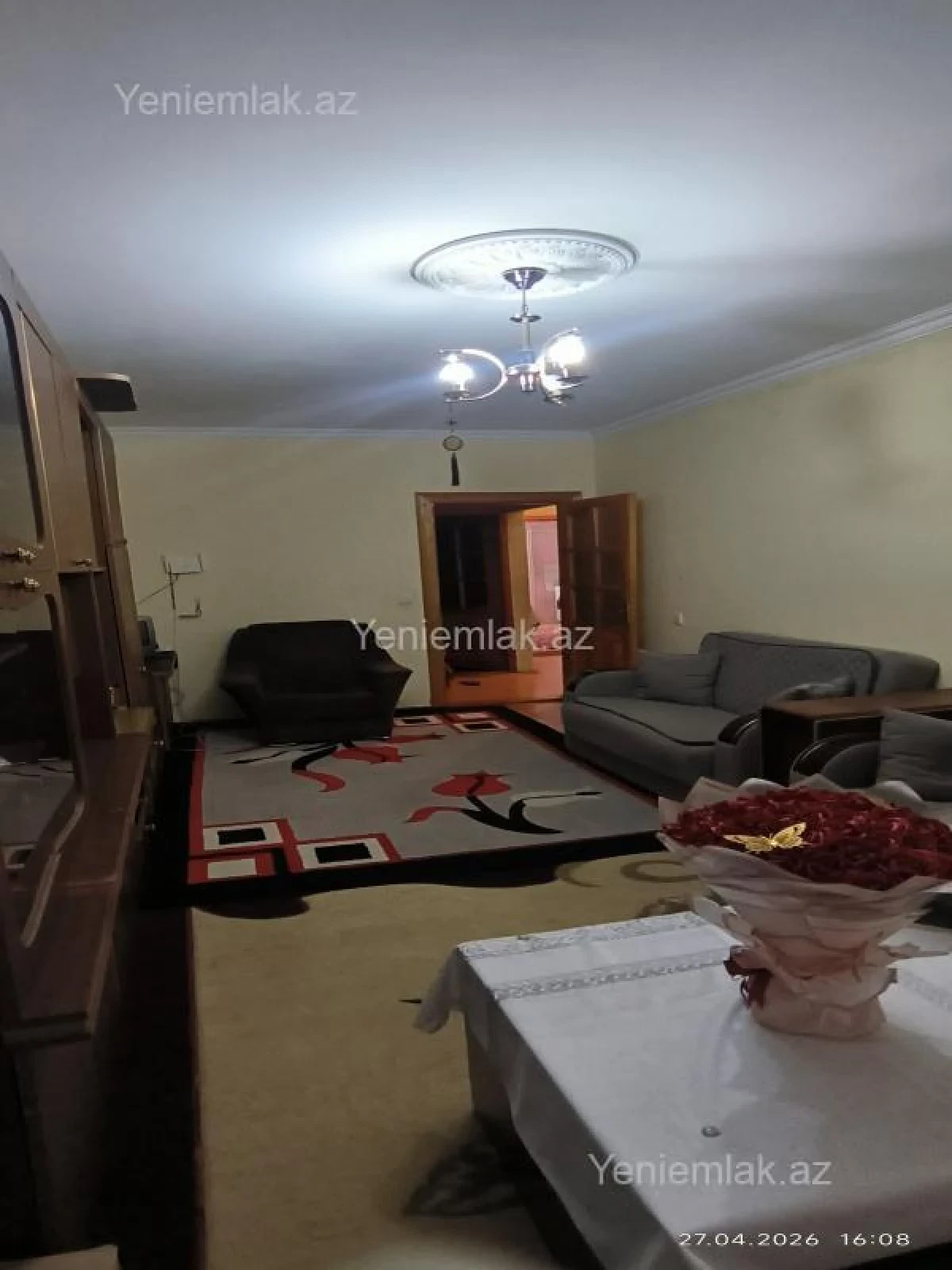Satılır 2 otaqlı köhnə tikili 65 m²