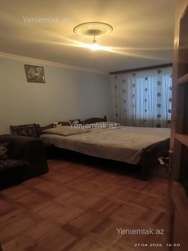 Satılır 2 otaqlı köhnə tikili 65 m²