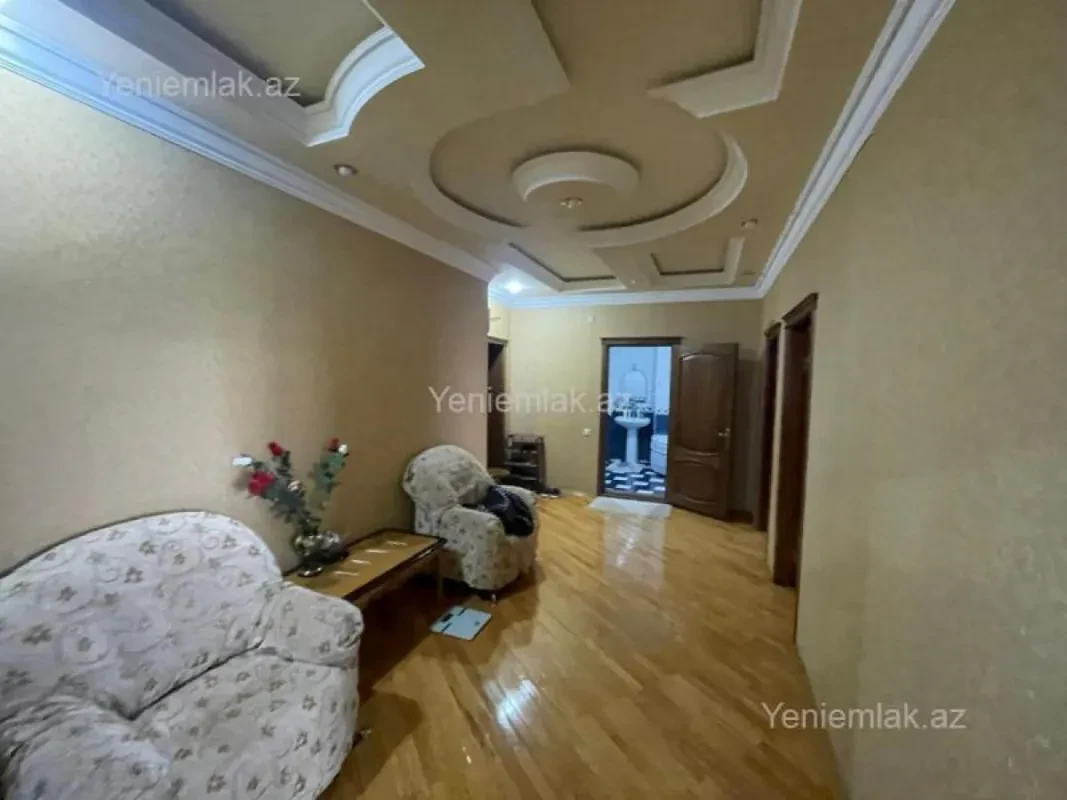 Satılır 3 otaqlı yeni tikili 120 m²