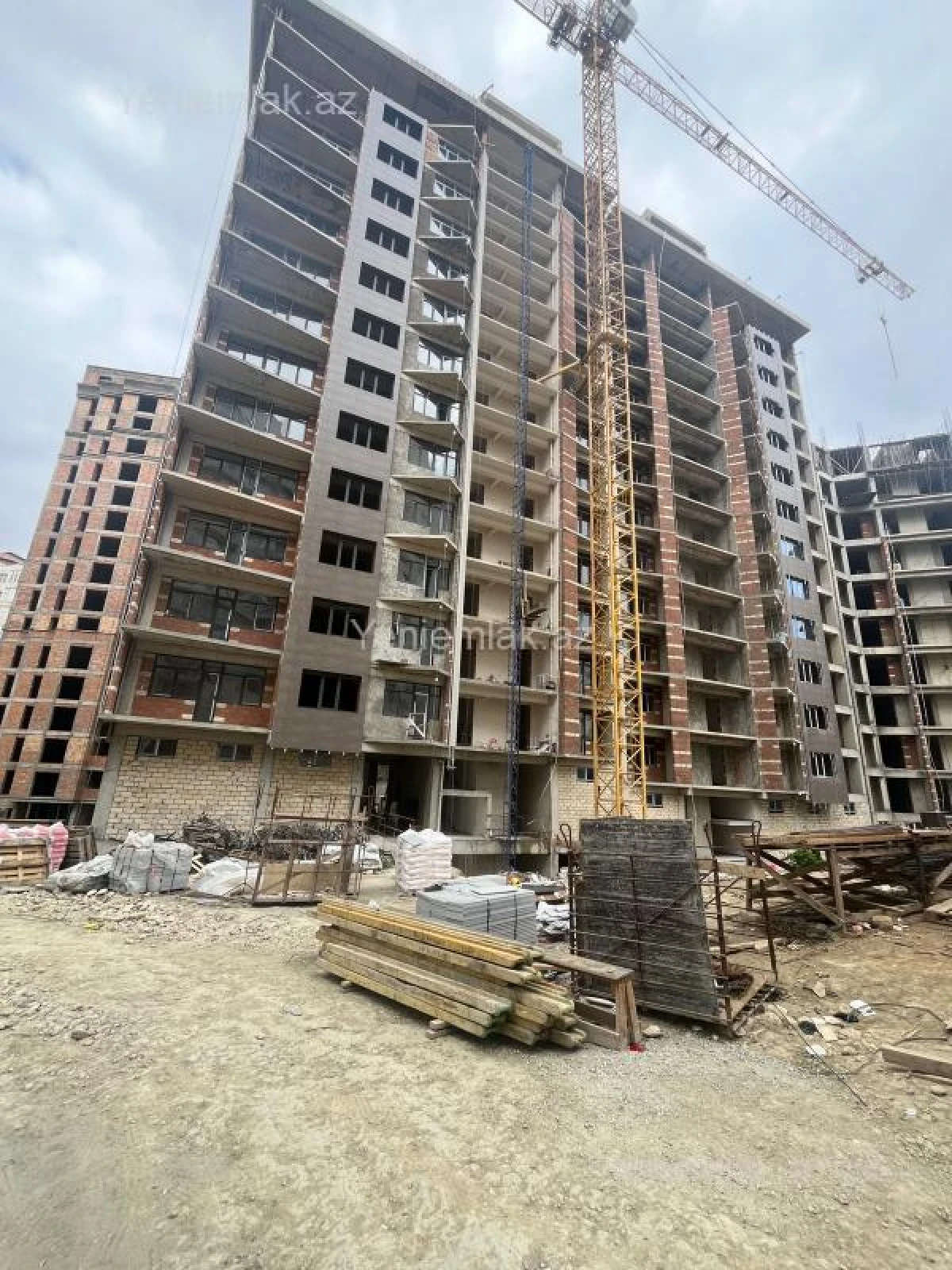 Satılır 3 otaqlı yeni tikili 131 m²