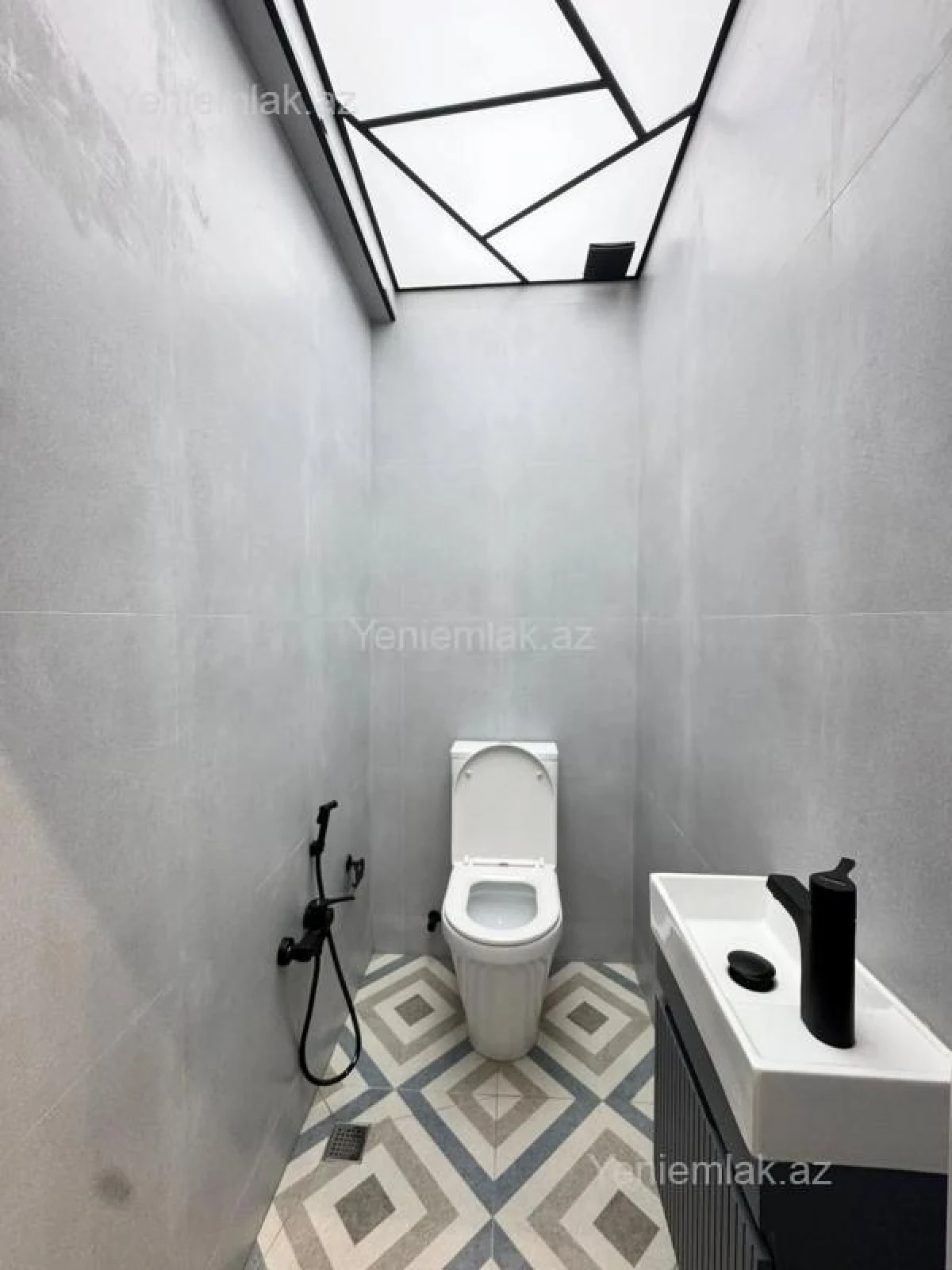 Satılır 2 otaqlı yeni tikili 82 m²