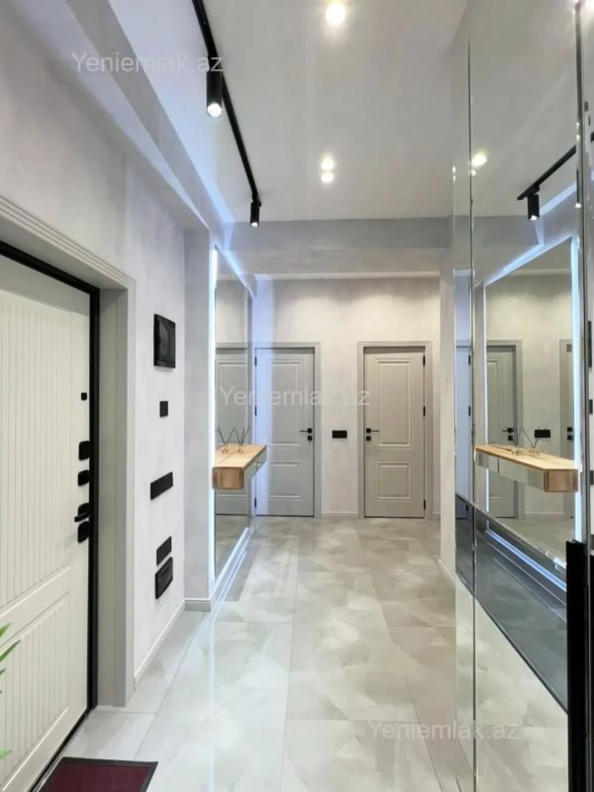 Satılır 2 otaqlı yeni tikili 82 m²