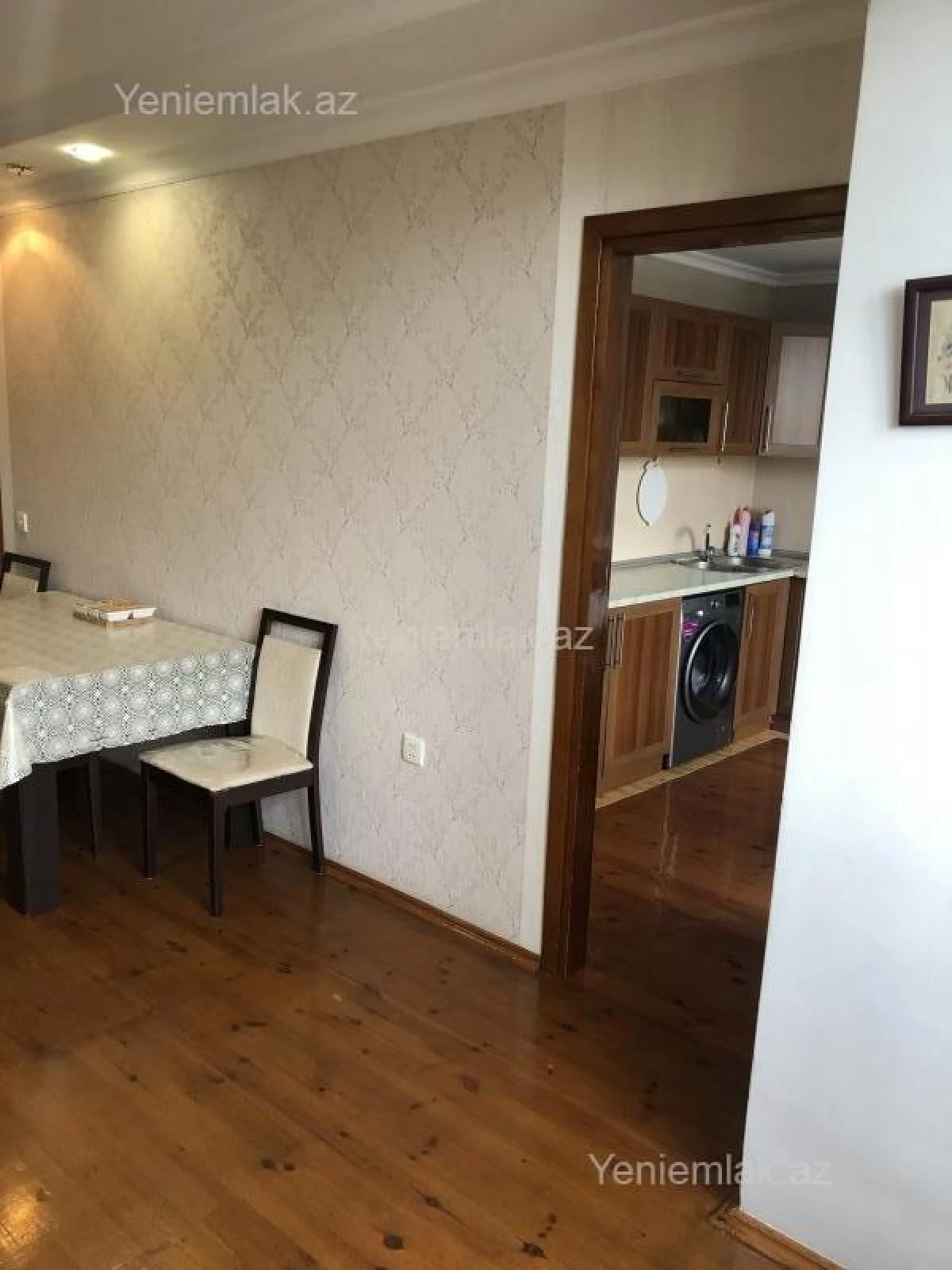 Satılır 3 otaqlı köhnə tikili 80 m²