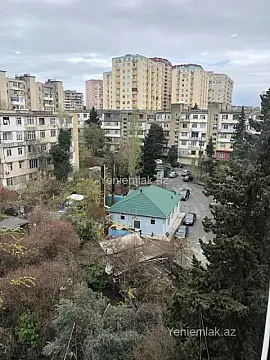 Satılır 3 otaqlı köhnə tikili 80 m²