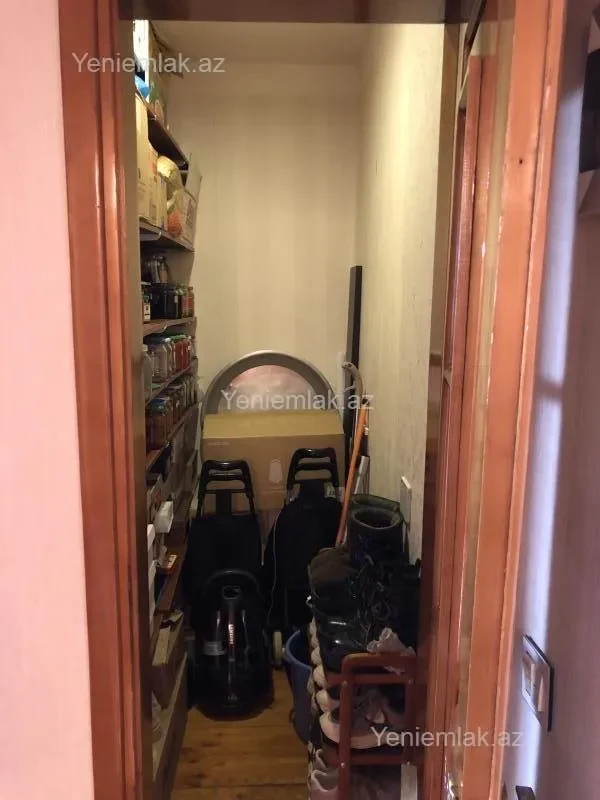 Satılır 3 otaqlı köhnə tikili 80 m²