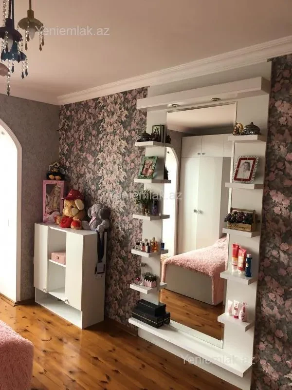 Satılır 3 otaqlı köhnə tikili 80 m²