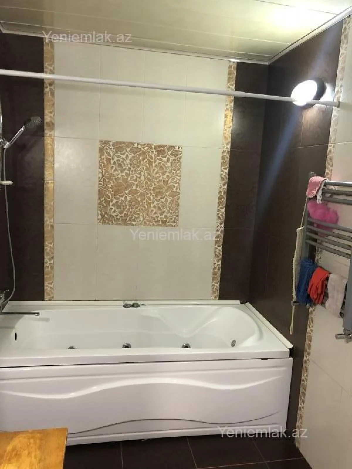 Satılır 3 otaqlı köhnə tikili 80 m²