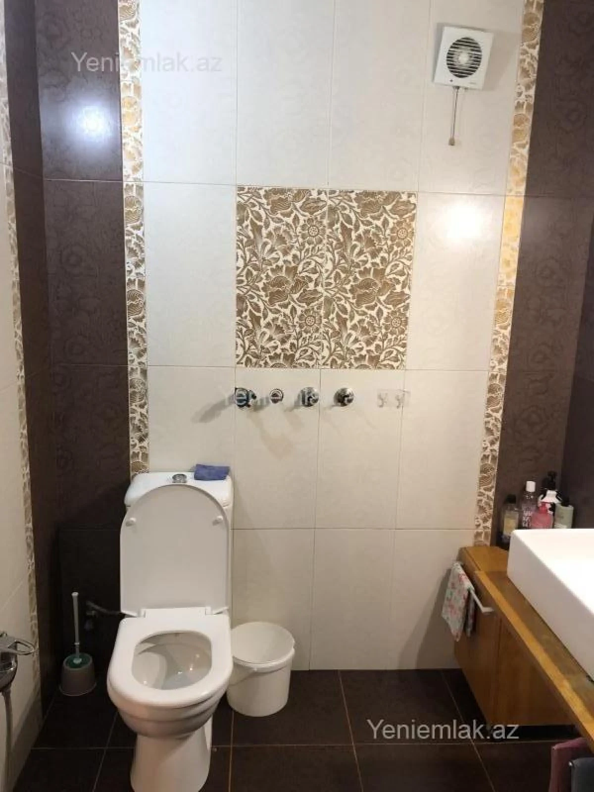 Satılır 3 otaqlı köhnə tikili 80 m²