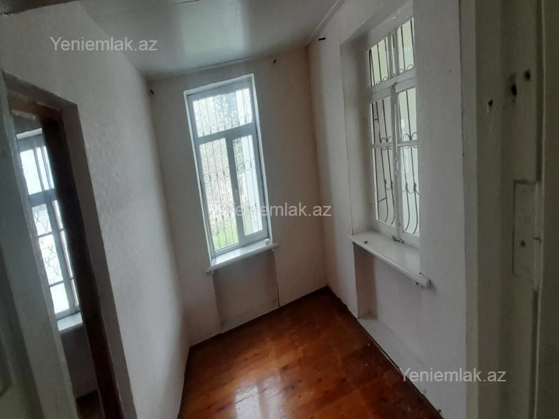 Satılır 5 otaqlı həyət evi 200 m²