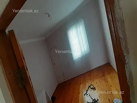 Satılır 5 otaqlı həyət evi 200 m²