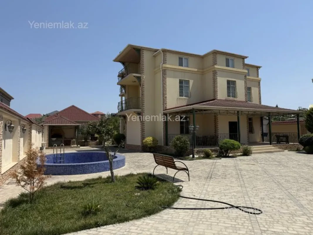 Satılır 6 otaqlı həyət evi 400 m²