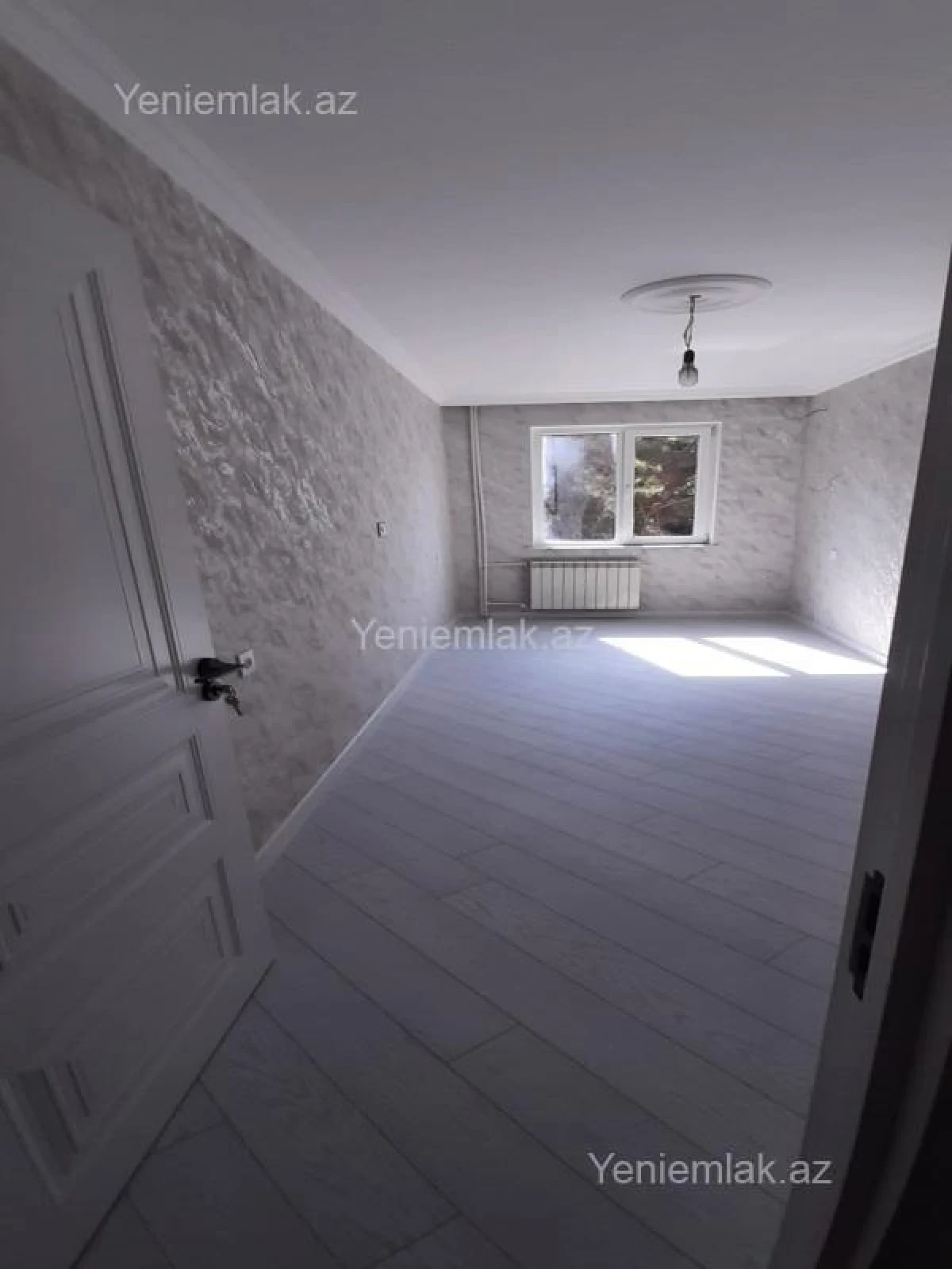 Satılır 2 otaqlı köhnə tikili 45 m²