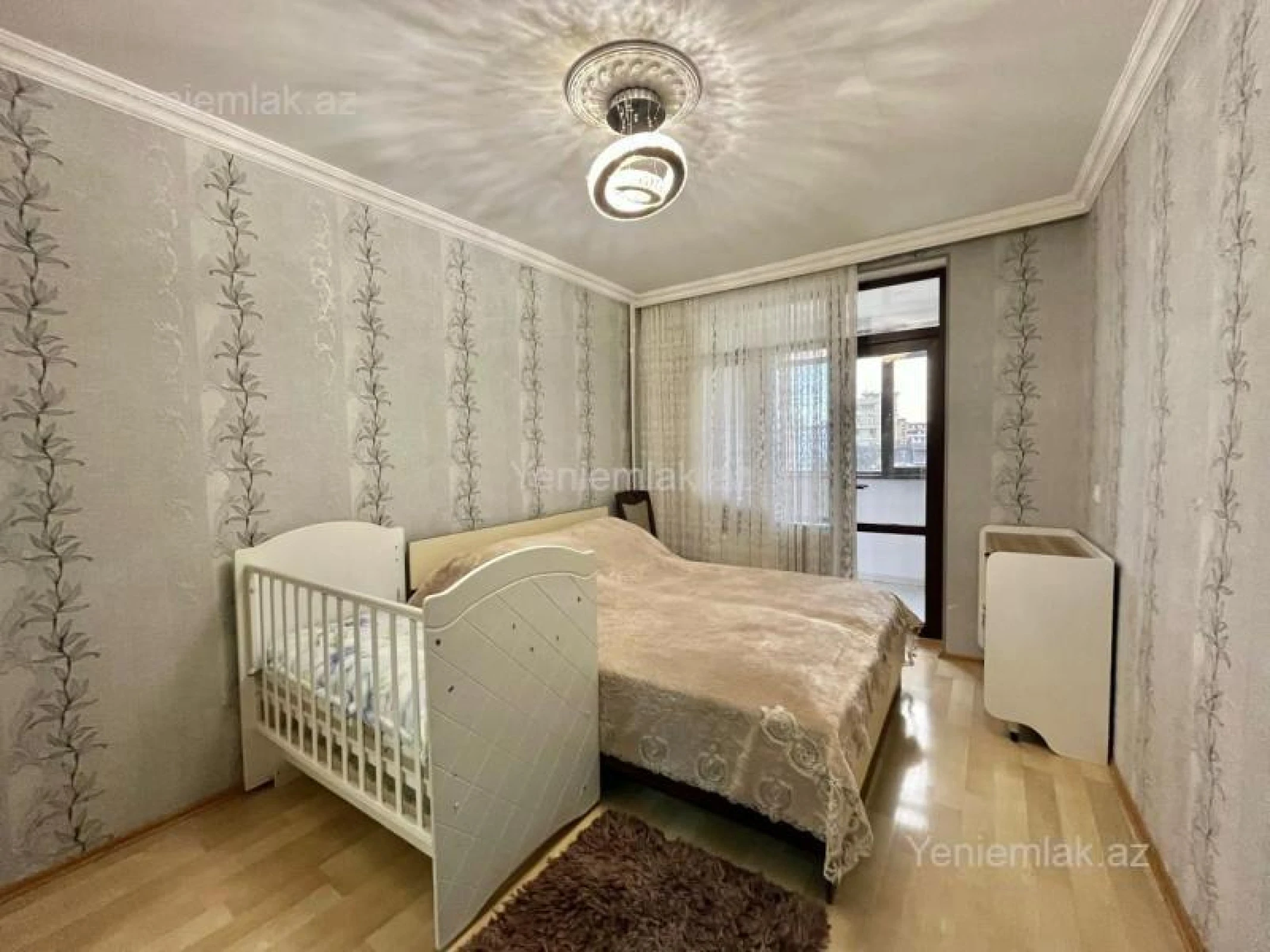 Satılır 2 otaqlı köhnə tikili 40 m²