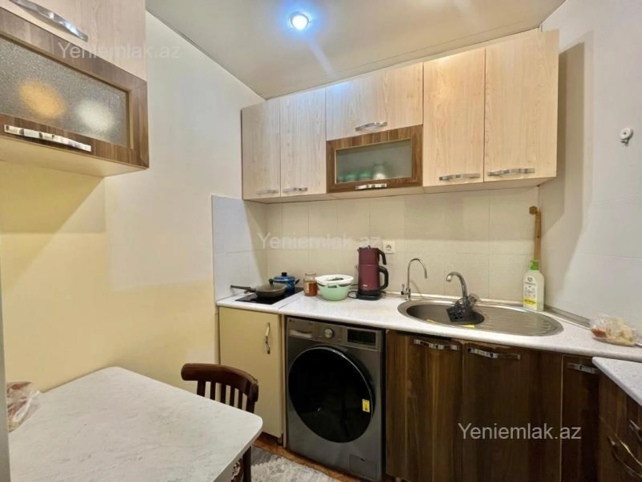 Satılır 2 otaqlı köhnə tikili 40 m²