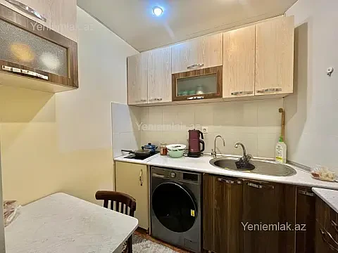 Satılır 2 otaqlı köhnə tikili 40 m²
