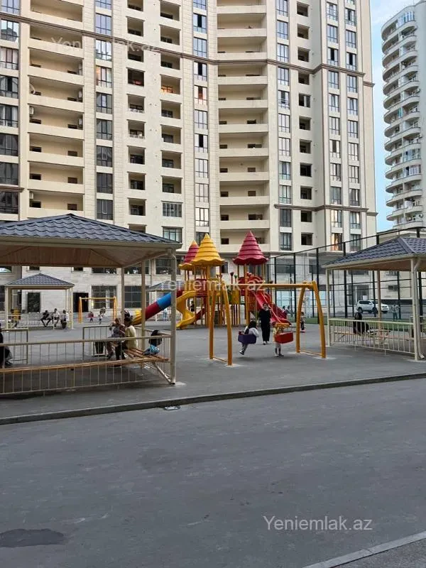 Satılır 3 otaqlı yeni tikili 150 m²