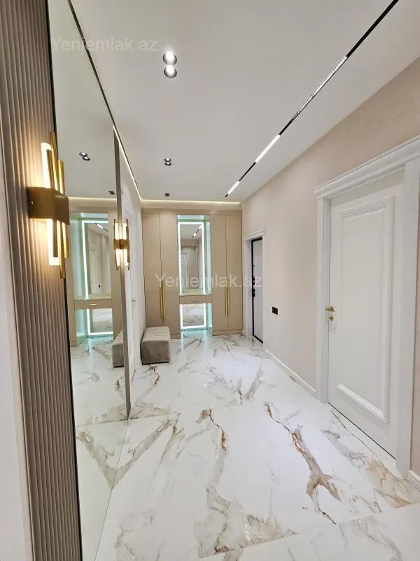 Satılır 3 otaqlı yeni tikili 146 m²