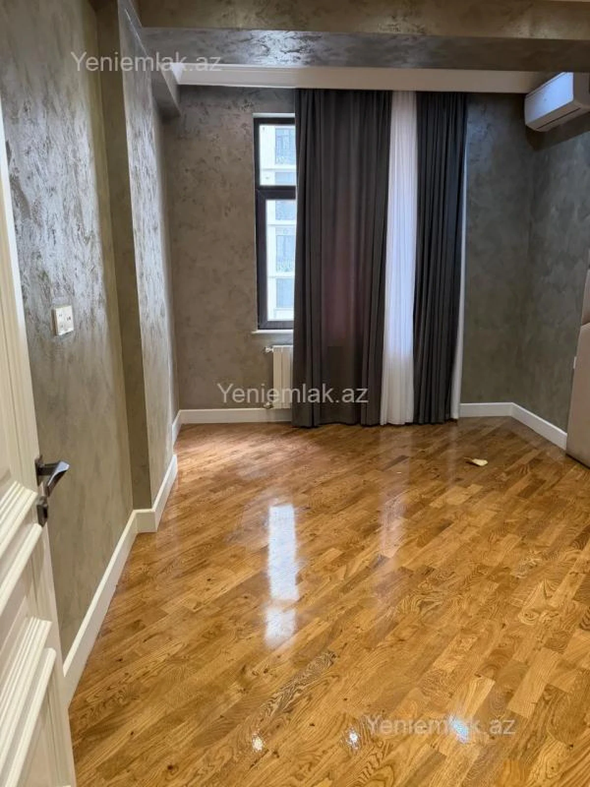 Satılır 3 otaqlı yeni tikili 110 m²