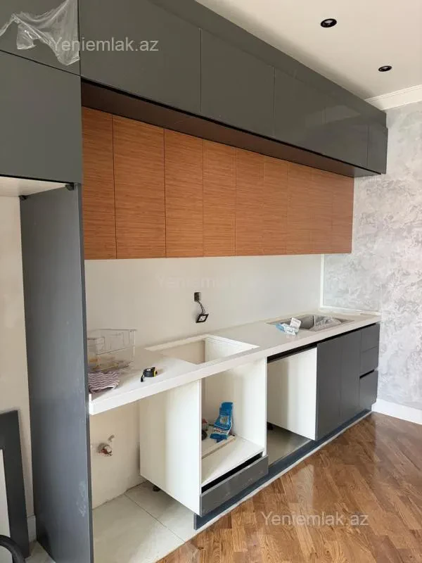 Satılır 3 otaqlı yeni tikili 110 m²