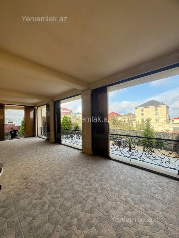 Satılır 6 otaqlı həyət evi 400 m²