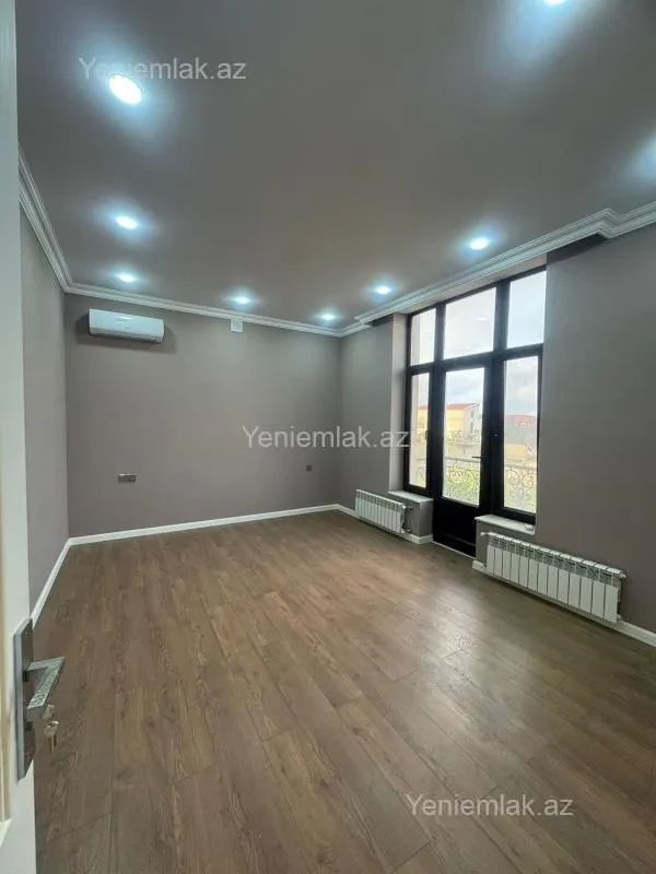 Satılır 6 otaqlı həyət evi 400 m²