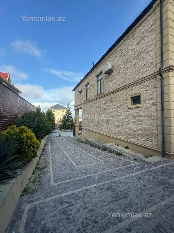 Satılır 6 otaqlı həyət evi 400 m²