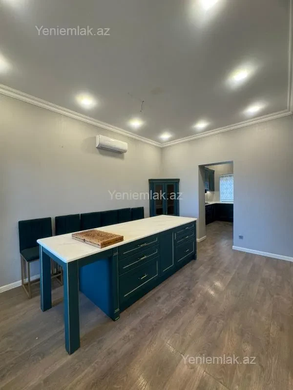 Satılır 6 otaqlı həyət evi 400 m²