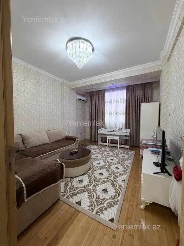 Satılır 2 otaqlı yeni tikili 72 m²