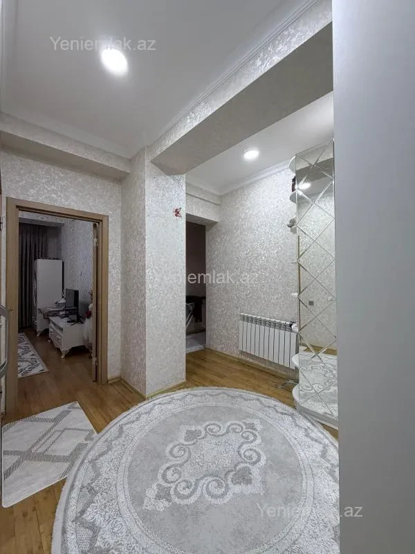 Satılır 2 otaqlı yeni tikili 72 m²