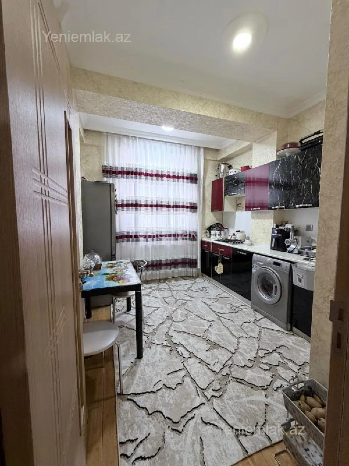 Satılır 2 otaqlı yeni tikili 72 m²