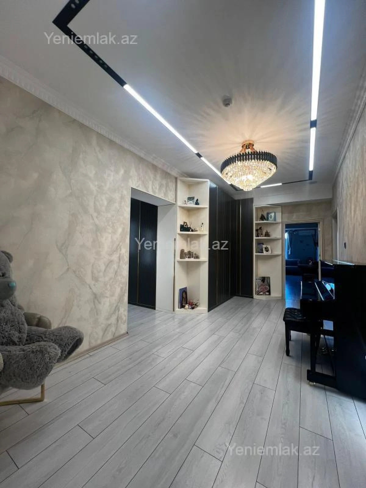 Satılır 3 otaqlı yeni tikili 145 m²