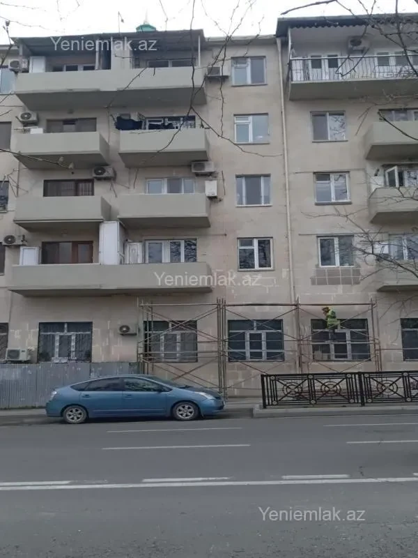 Satılır 3 otaqlı köhnə tikili 70 m²