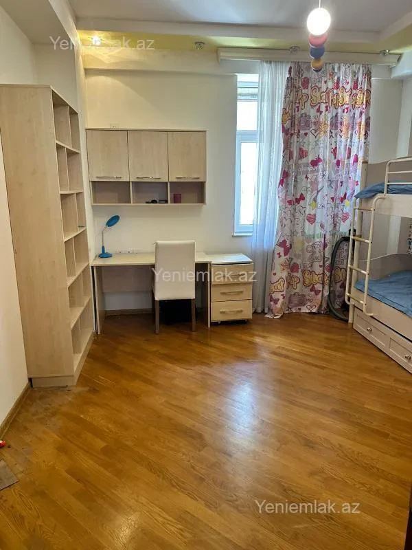 Satılır 4 otaqlı yeni tikili 136 m²