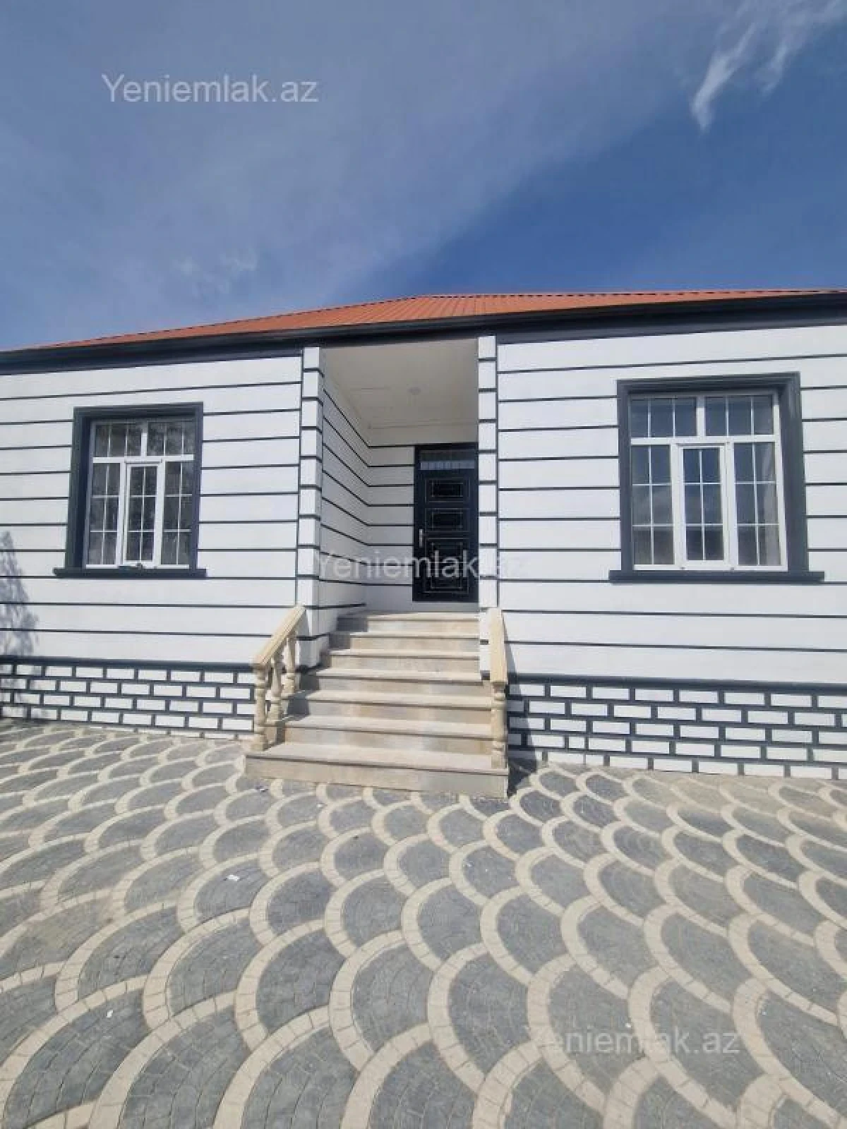 Satılır 4 otaqlı həyət evi 121 m²