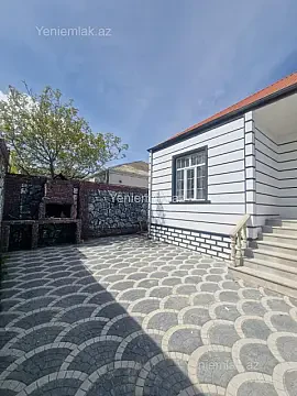 Satılır 4 otaqlı həyət evi 121 m²