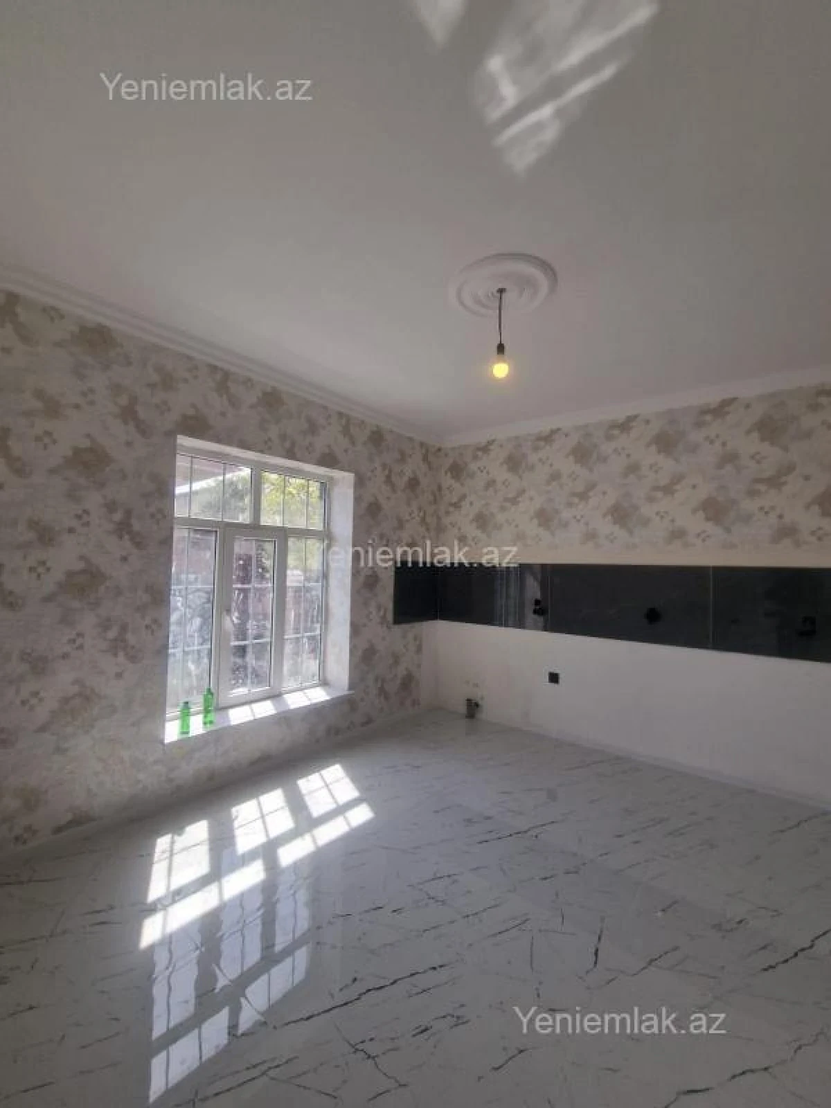 Satılır 4 otaqlı həyət evi 121 m²