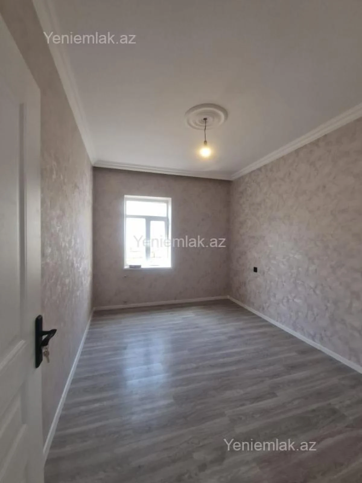 Satılır 4 otaqlı həyət evi 121 m²