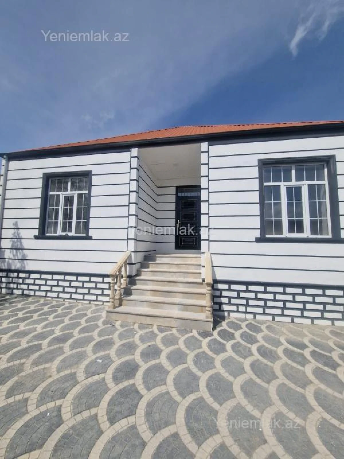 Satılır 4 otaqlı həyət evi 121 m²