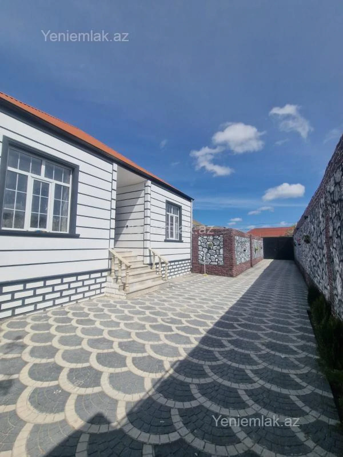 Satılır 4 otaqlı həyət evi 121 m²