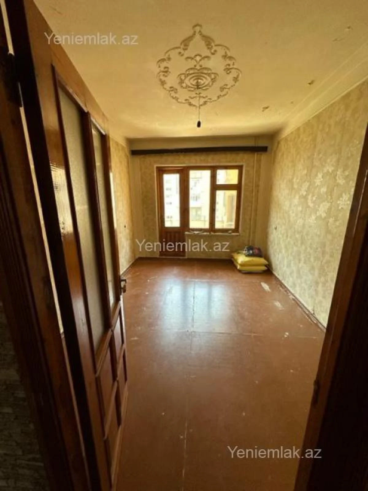 Satılır 3 otaqlı köhnə tikili 80 m²