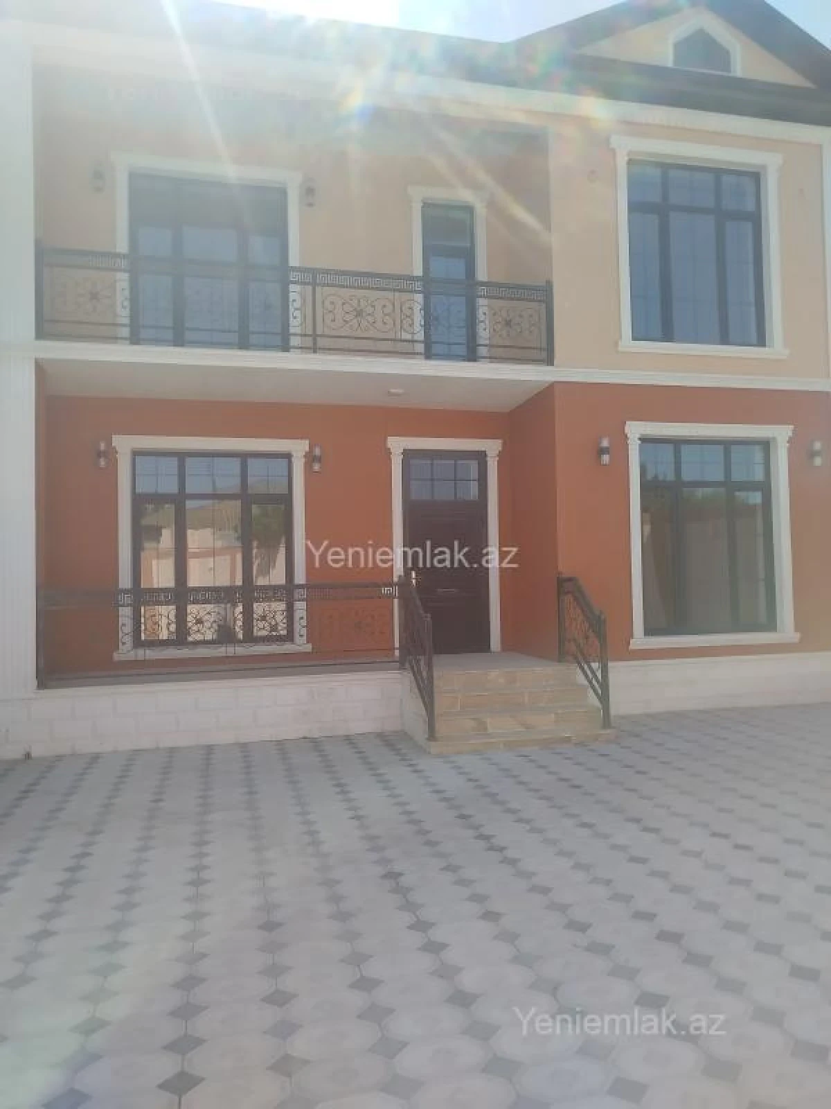 Satılır 7 otaqlı həyət evi 237 m²