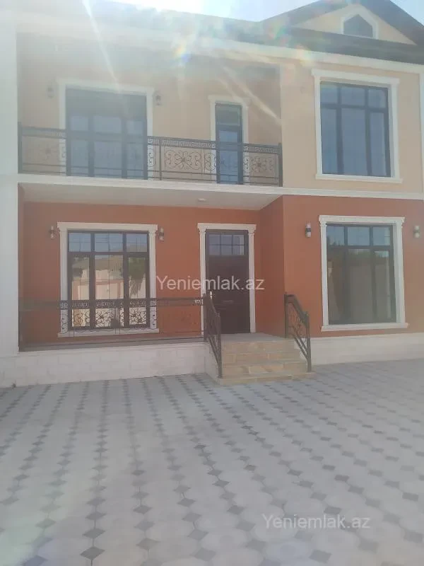 Satılır 7 otaqlı həyət evi 237 m²