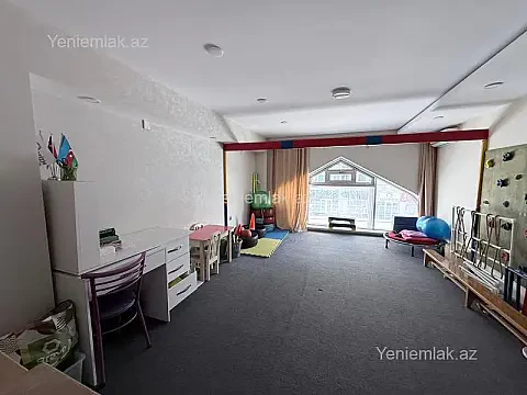Satılır 6 otaqlı ofis 176.2 m²