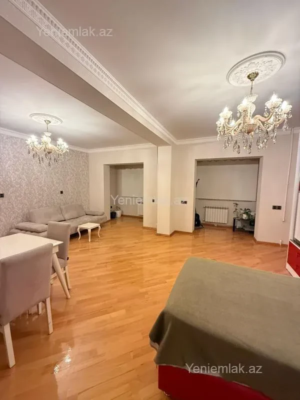 Satılır 5 otaqlı köhnə tikili 120 m²