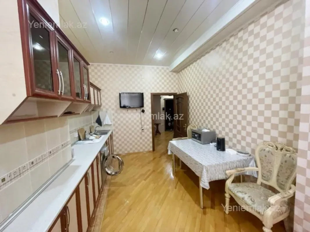 Satılır 3 otaqlı yeni tikili 122 m²