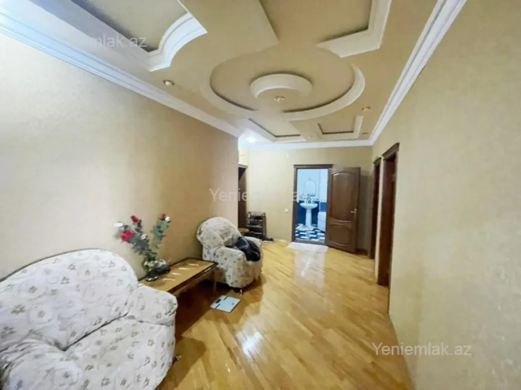Satılır 3 otaqlı yeni tikili 122 m²