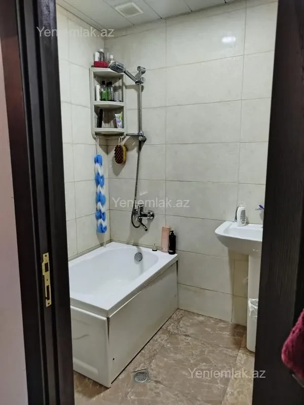 Satılır 3 otaqlı yeni tikili 76 m²