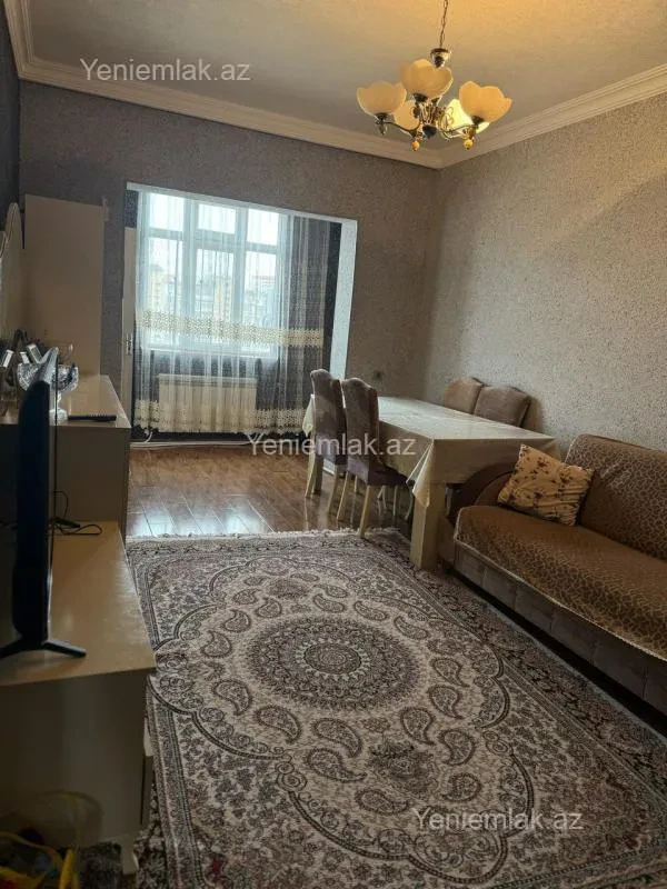 Satılır 2 otaqlı köhnə tikili 65 m²
