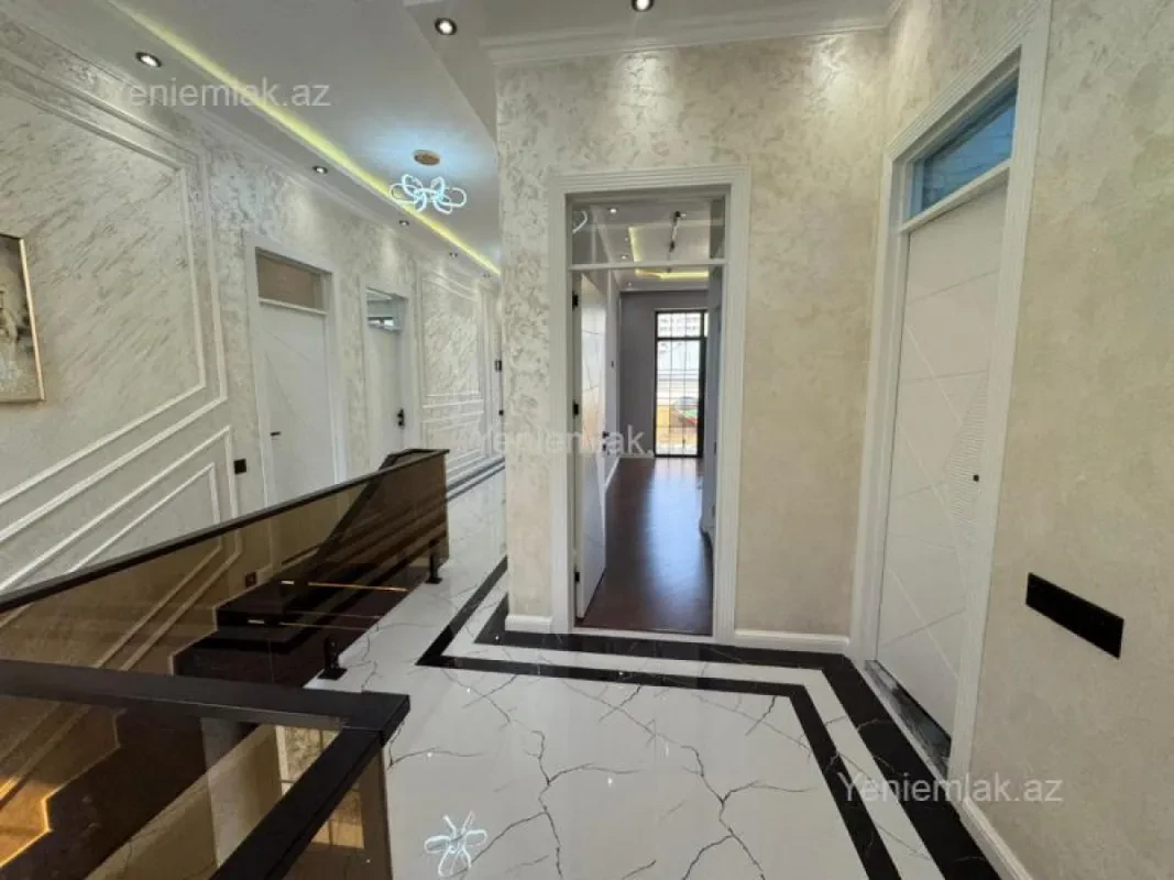 Satılır 5 otaqlı həyət evi 200 m²