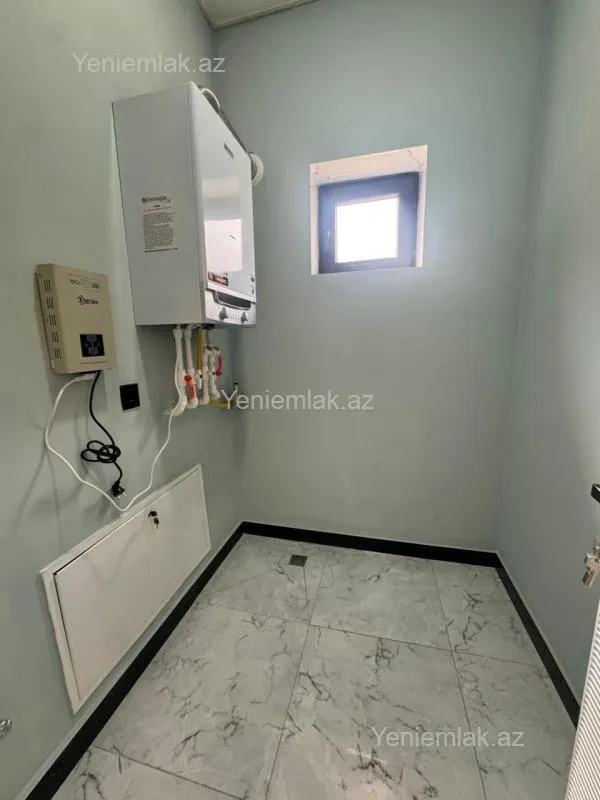 Satılır 5 otaqlı həyət evi 200 m²
